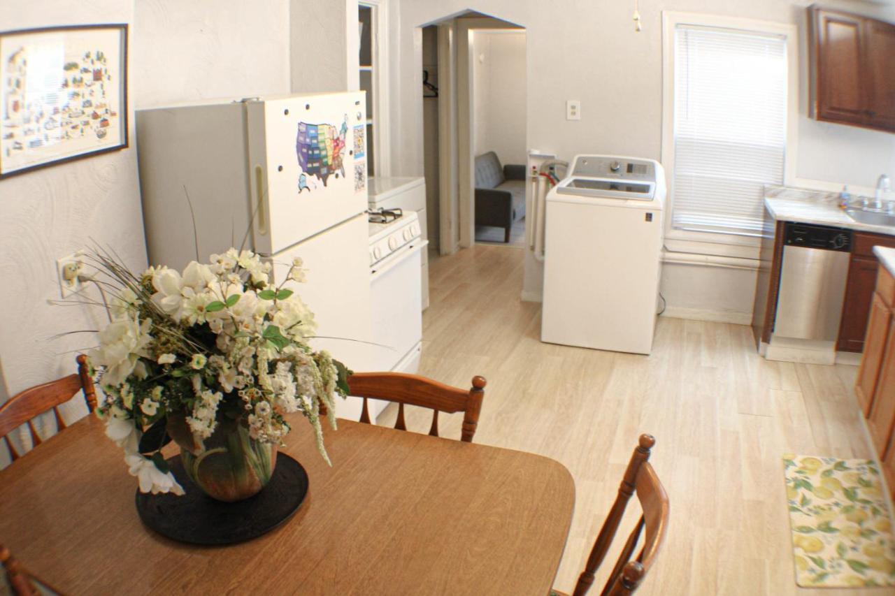 3 Bedroom Southside Pad - Sleeps 8 - Amazing Location Питсбърг Екстериор снимка