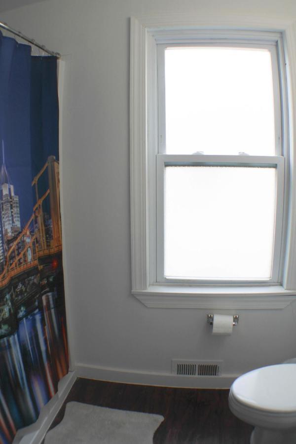 3 Bedroom Southside Pad - Sleeps 8 - Amazing Location Питсбърг Екстериор снимка