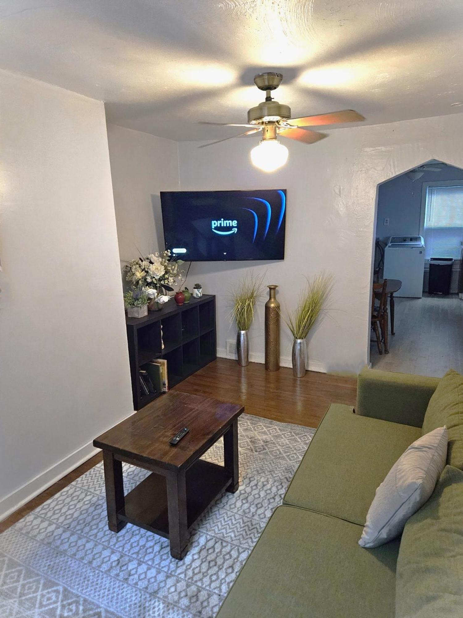 3 Bedroom Southside Pad - Sleeps 8 - Amazing Location Питсбърг Екстериор снимка
